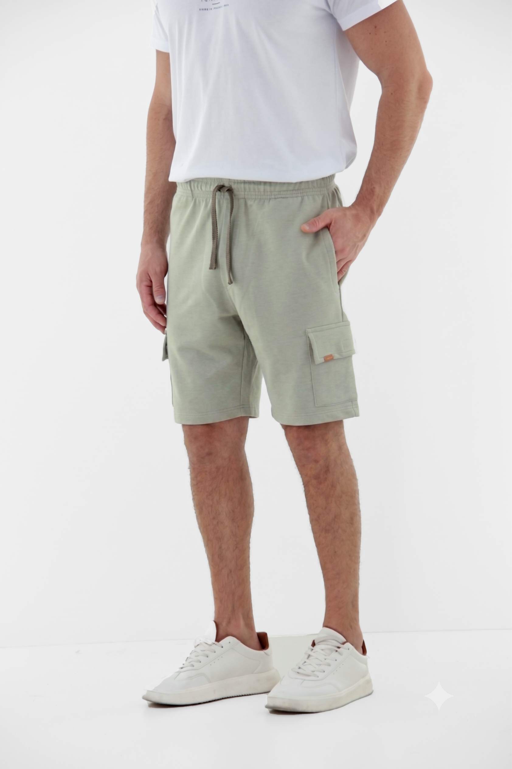 Fotografia de Bermuda Masculina Estonada com Bolso Cargo Linha Blend
