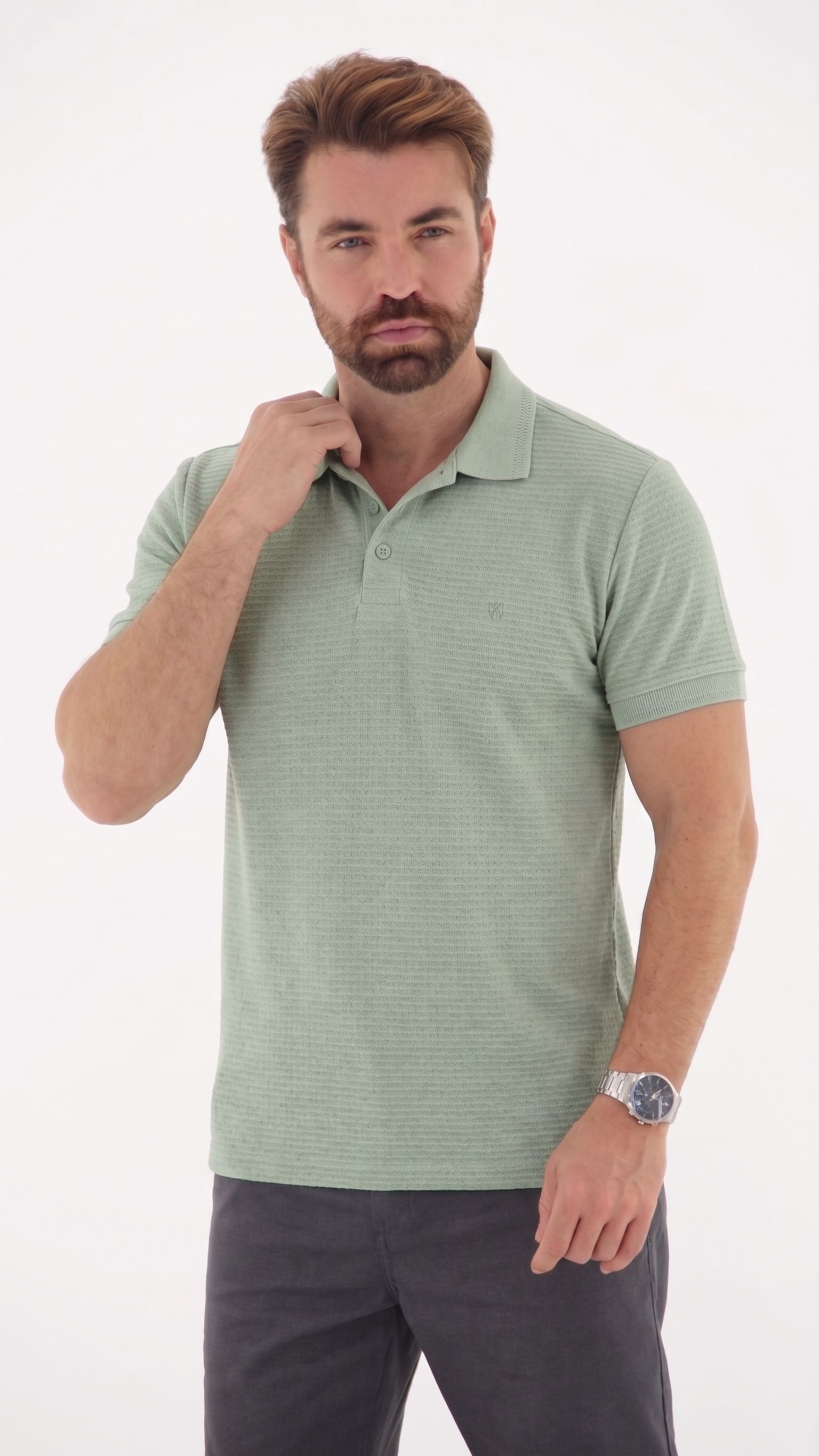 Vista alternativa de Camisa Polo Masculina com Decote V em Tecido Texturizado