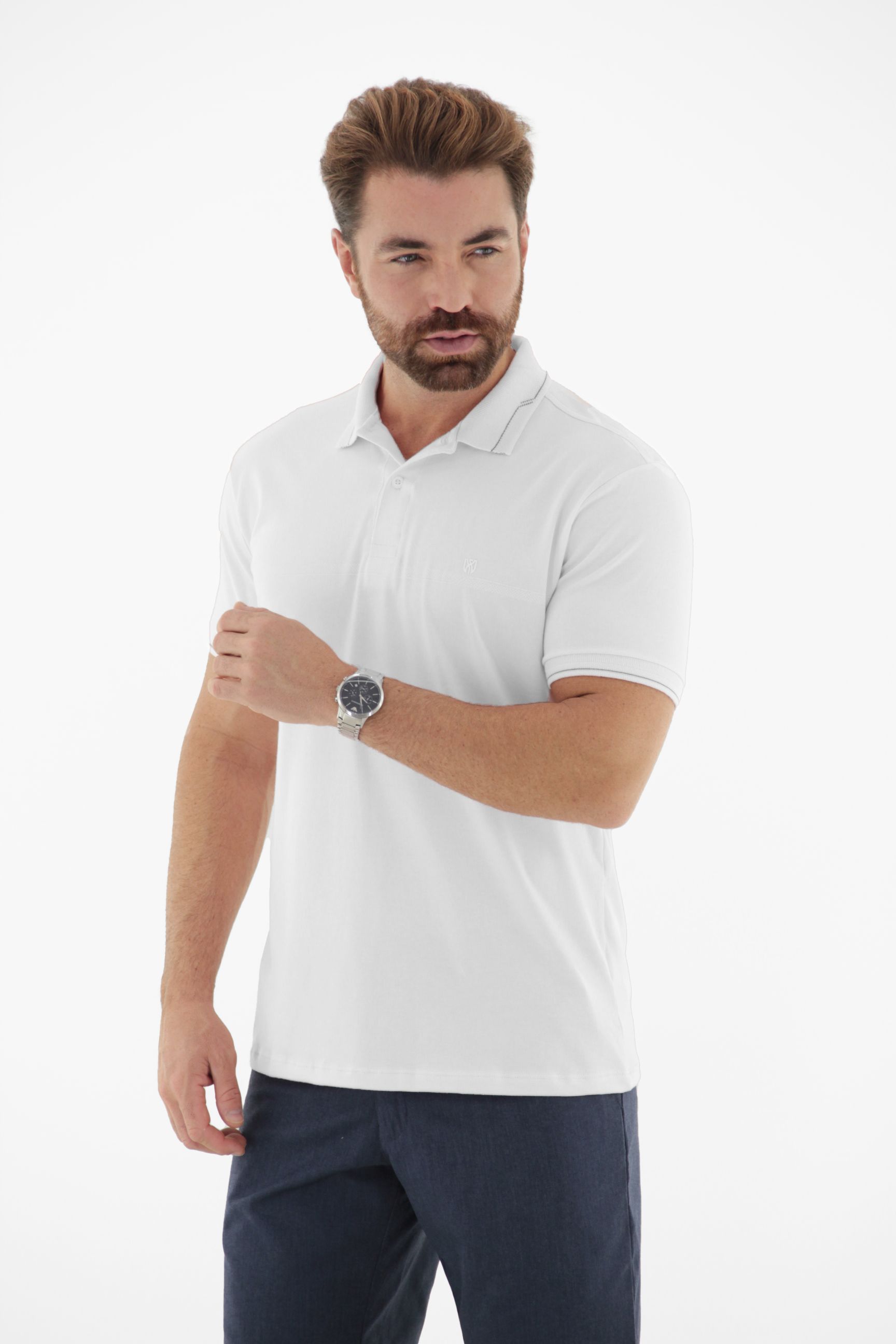 Vista lateral 3 do produto Camisa Polo Masculina com Detlhes na Gola e Punho Linha Blend