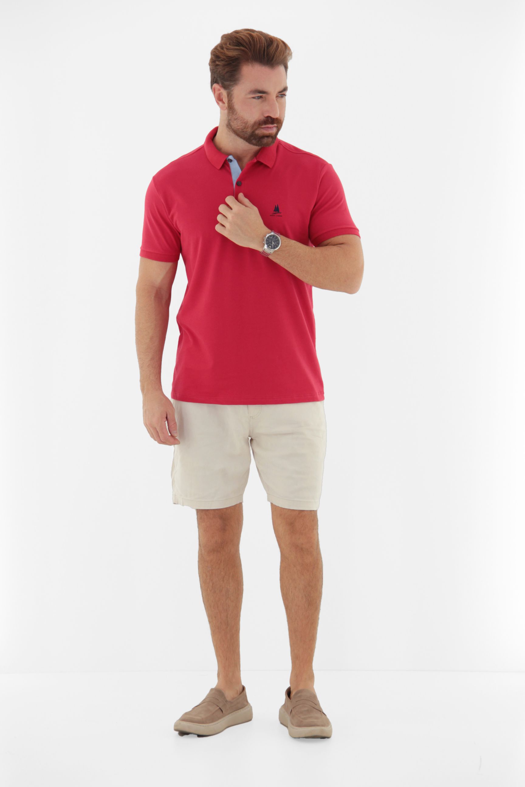 Vista alternativa de Camisa Polo Masculina com Detalhe no Botão e Bordado Exclusivo