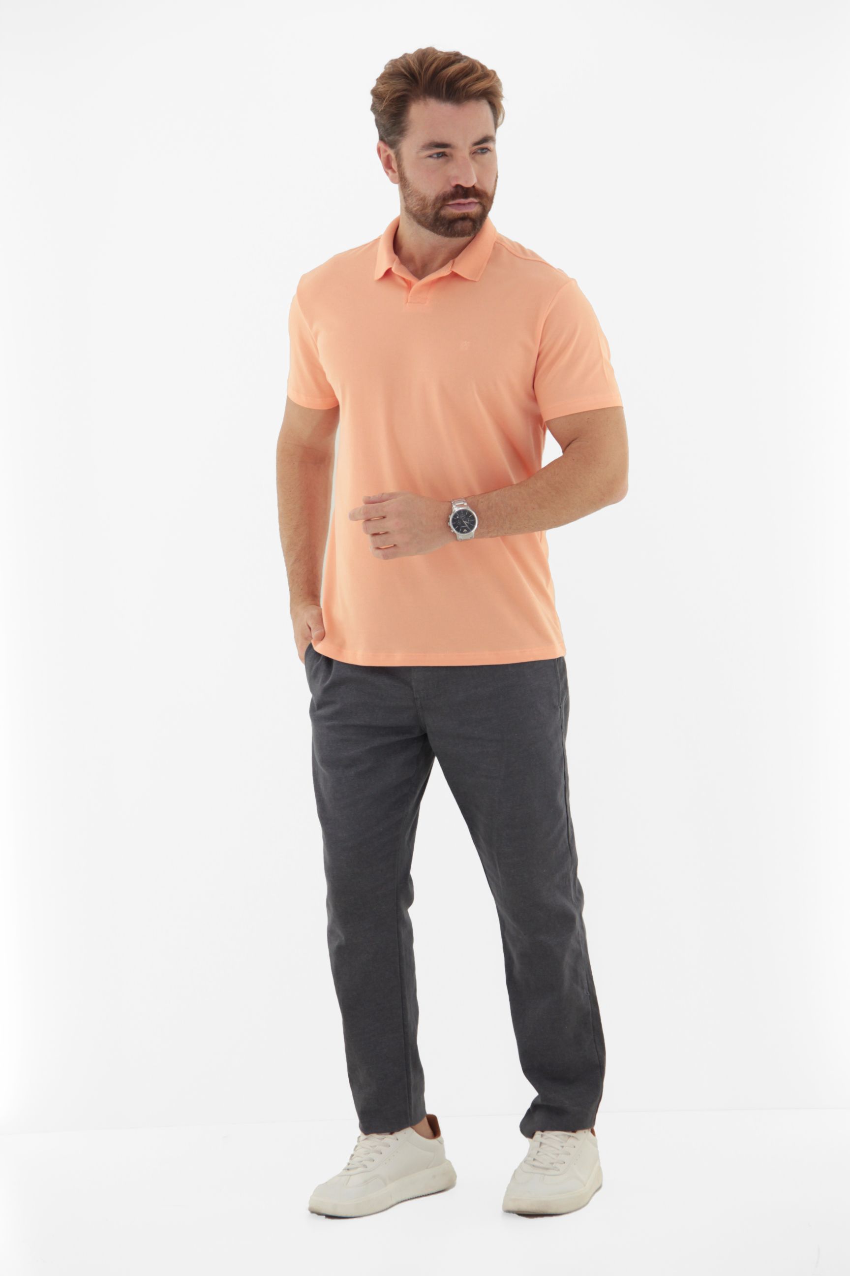 Vista alternativa de Camisa Polo Masculina com Decote V Linha Blend