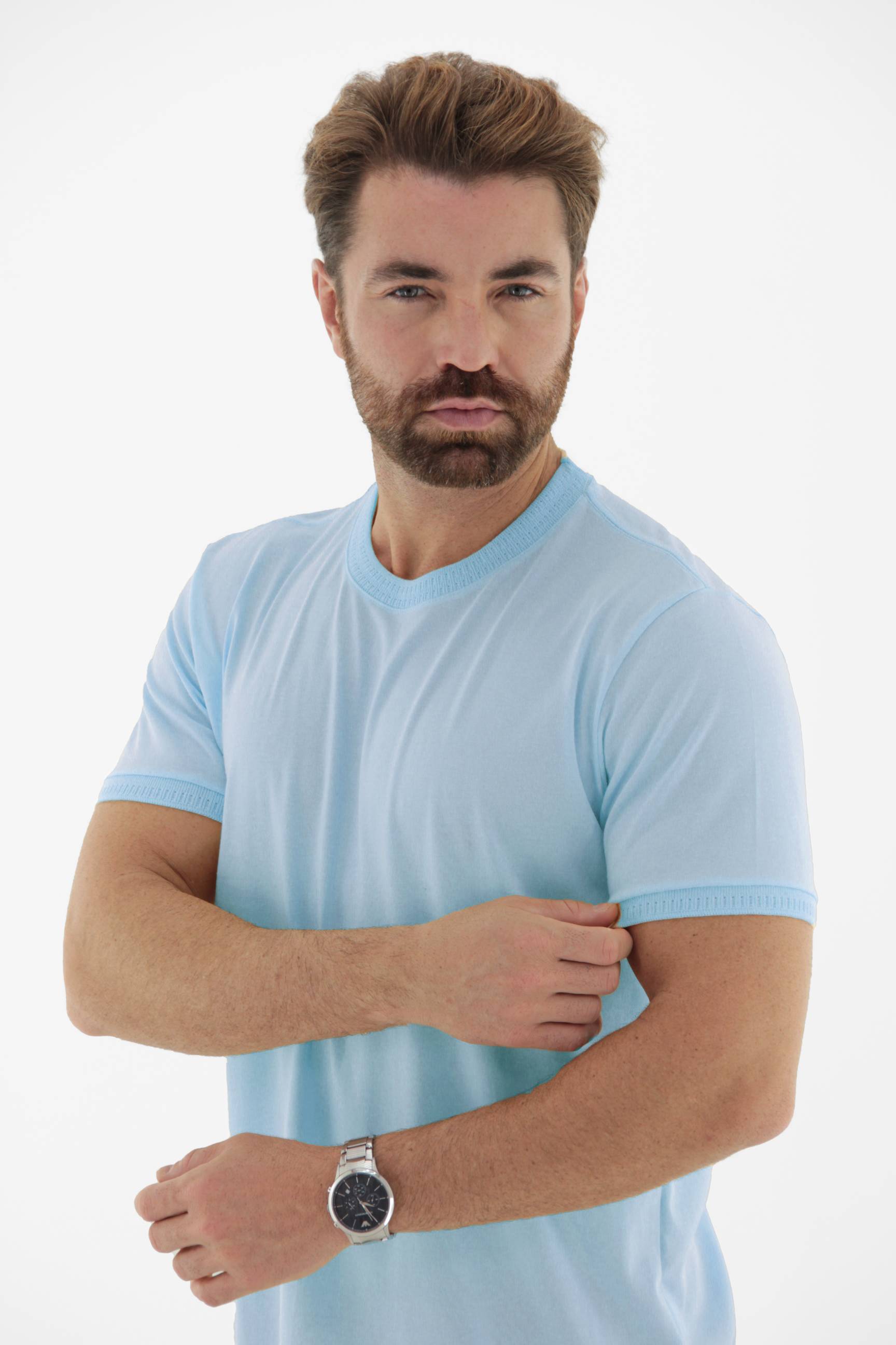 Vista lateral 4 do produto Camiseta T-Shirt Masculina com Acabamento na Gola e Punho em Retilínea