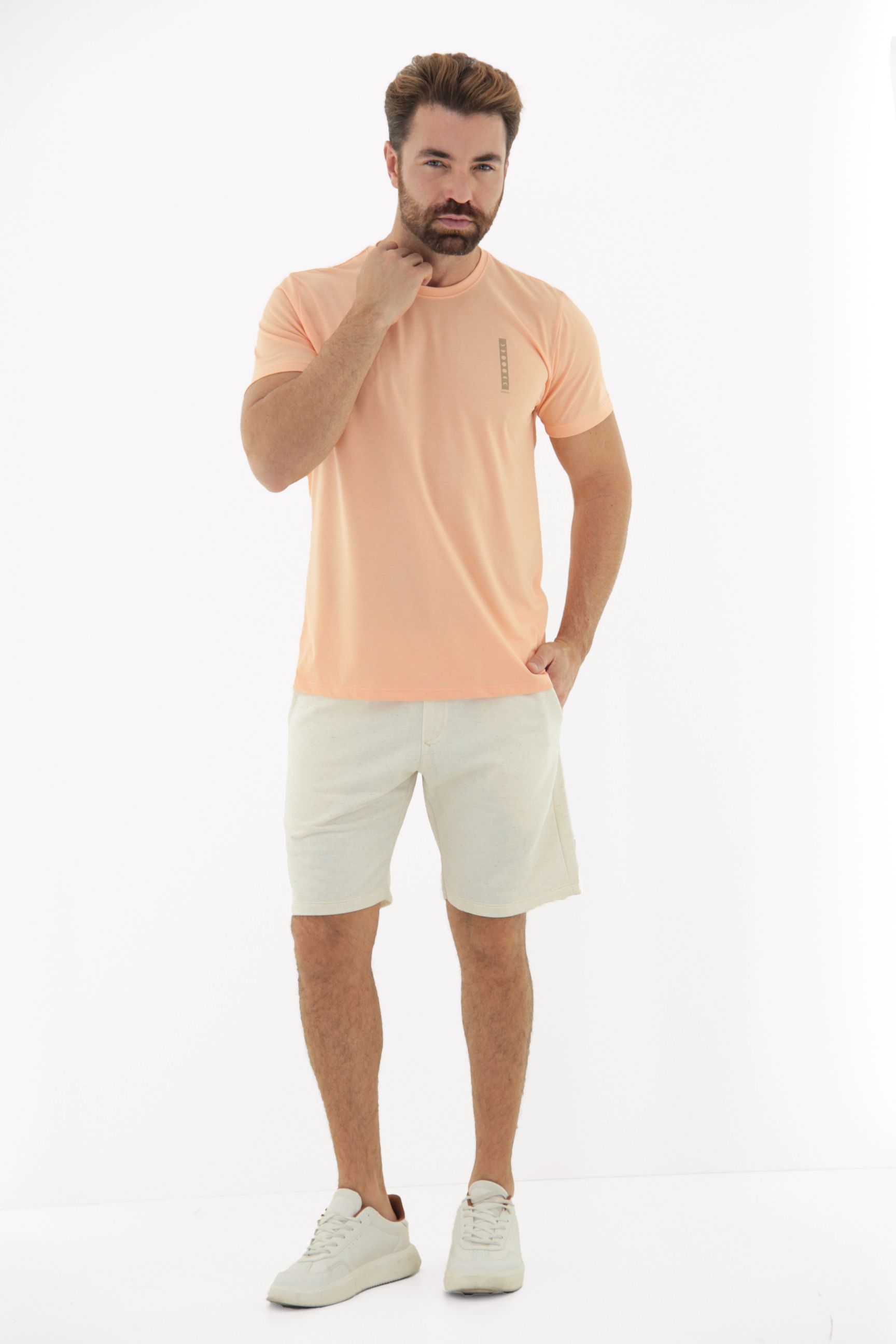 Fotografia de Camiseta T-Shirt Masculina com Estampa Palito no Peito